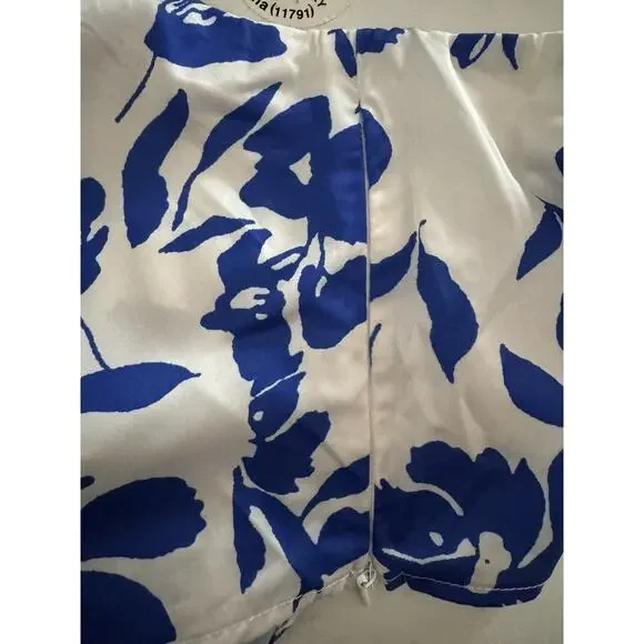 NWT Petal And Pup White Blue Floral Satin Crop Top Women’s Size Small - Picture 5 of 6